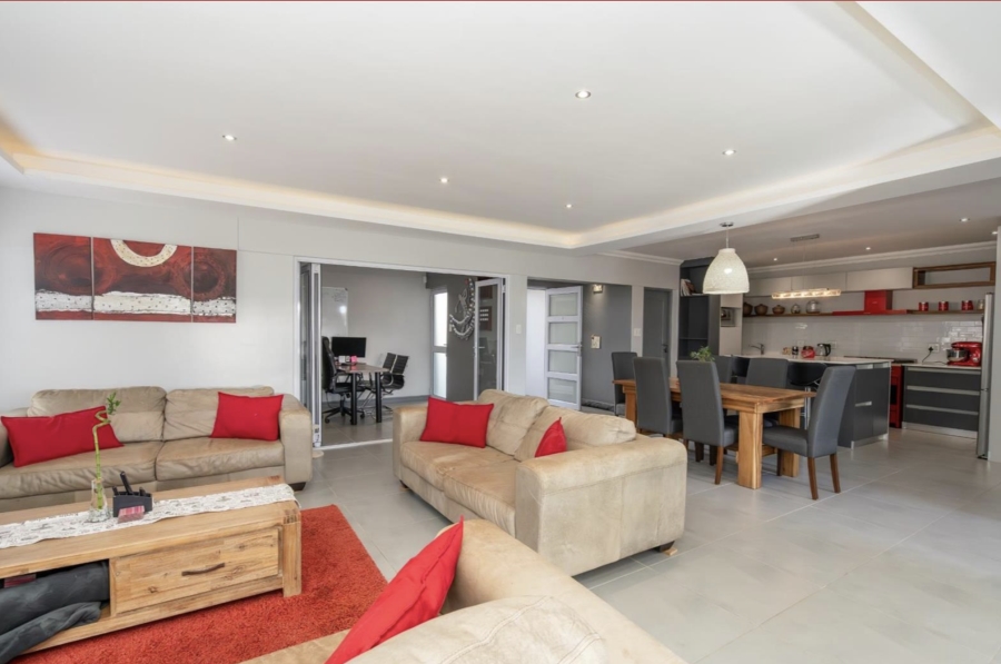 3 Bedroom Property for Sale in Laguna Sands Western Cape
